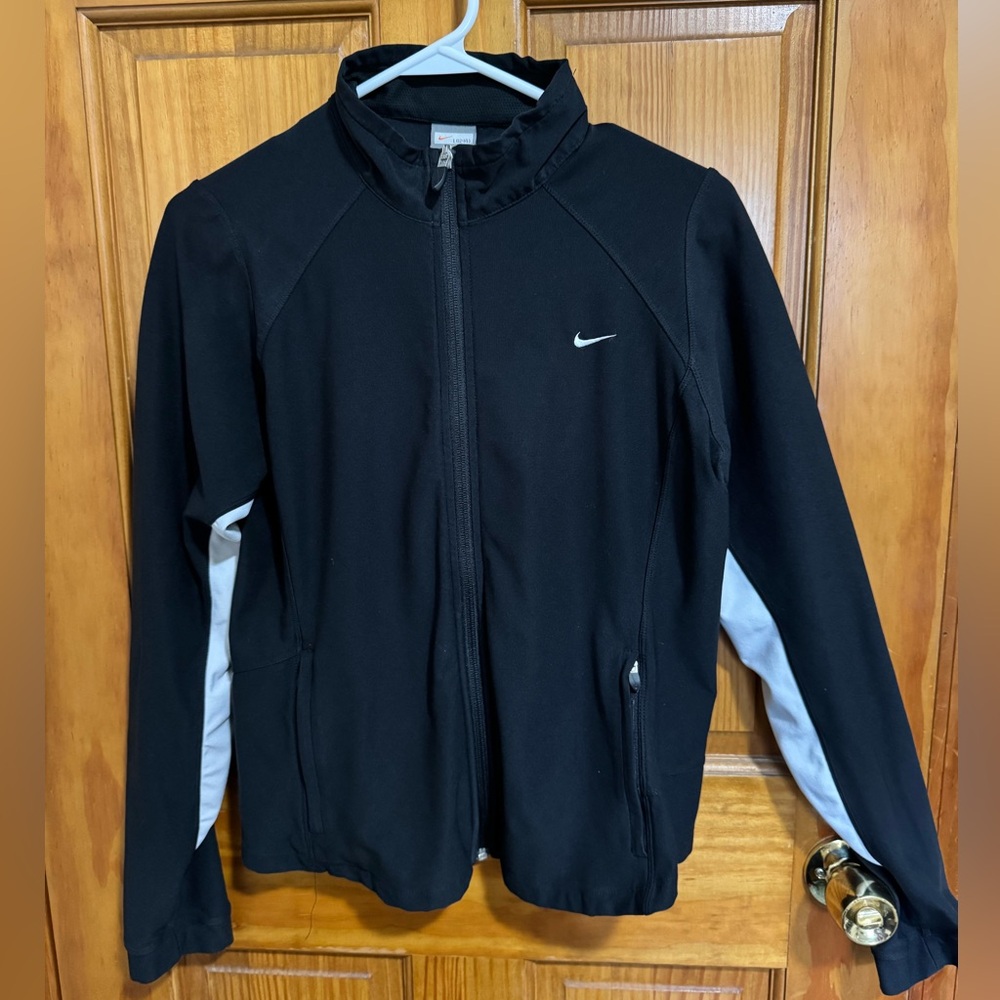 Ladies Nike Dry Fit size Large Black and White full zip with zip pockets